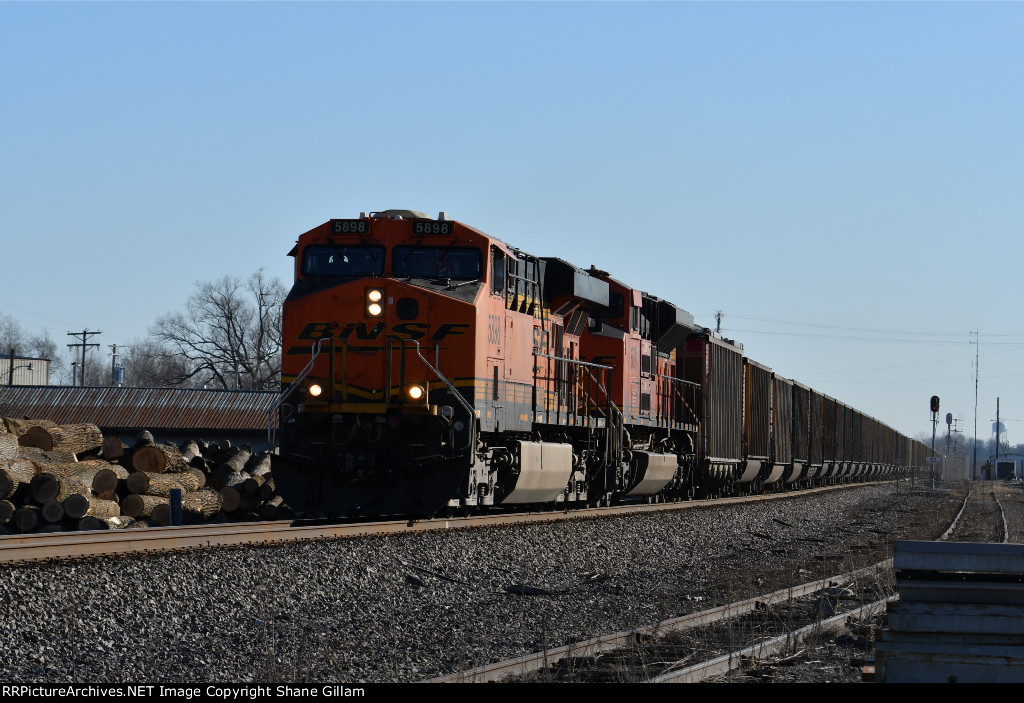 BNSF 5898